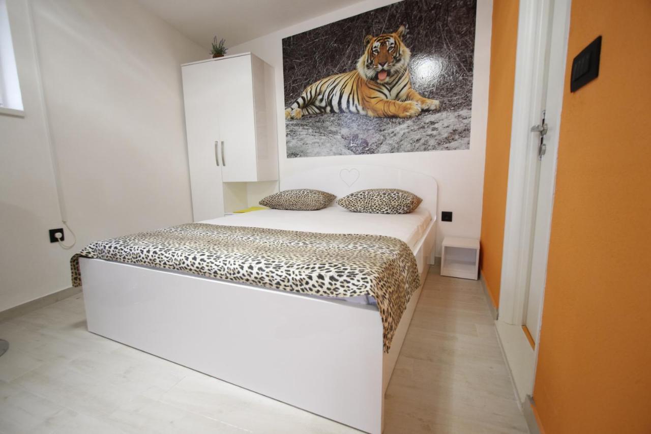 Story * Makarska