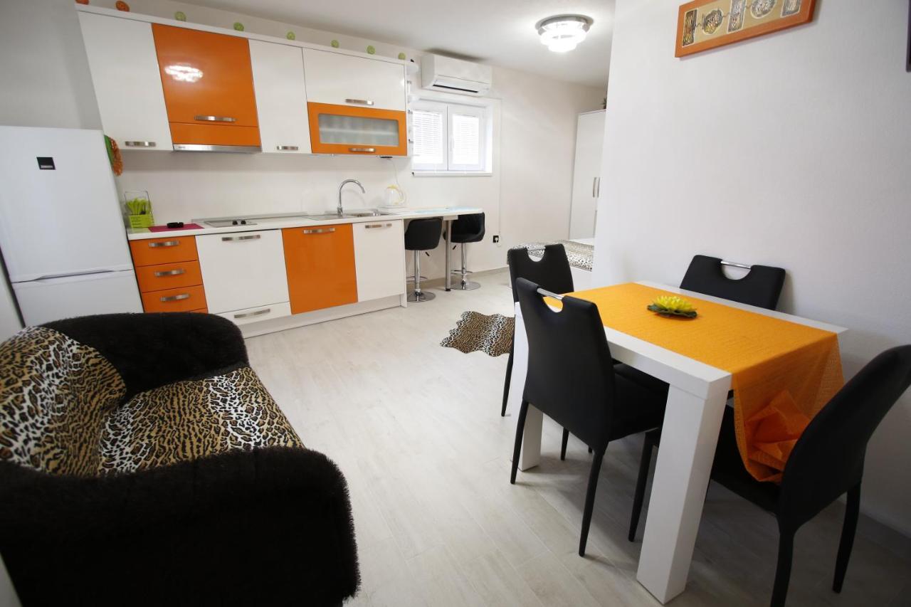 Story Apartment *