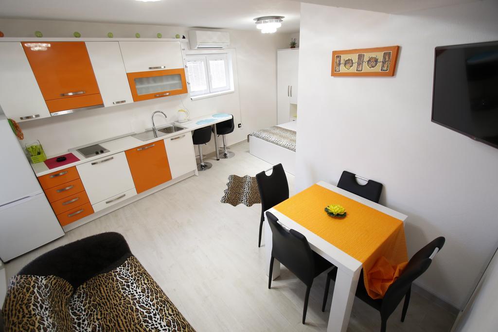 Apartment Story *