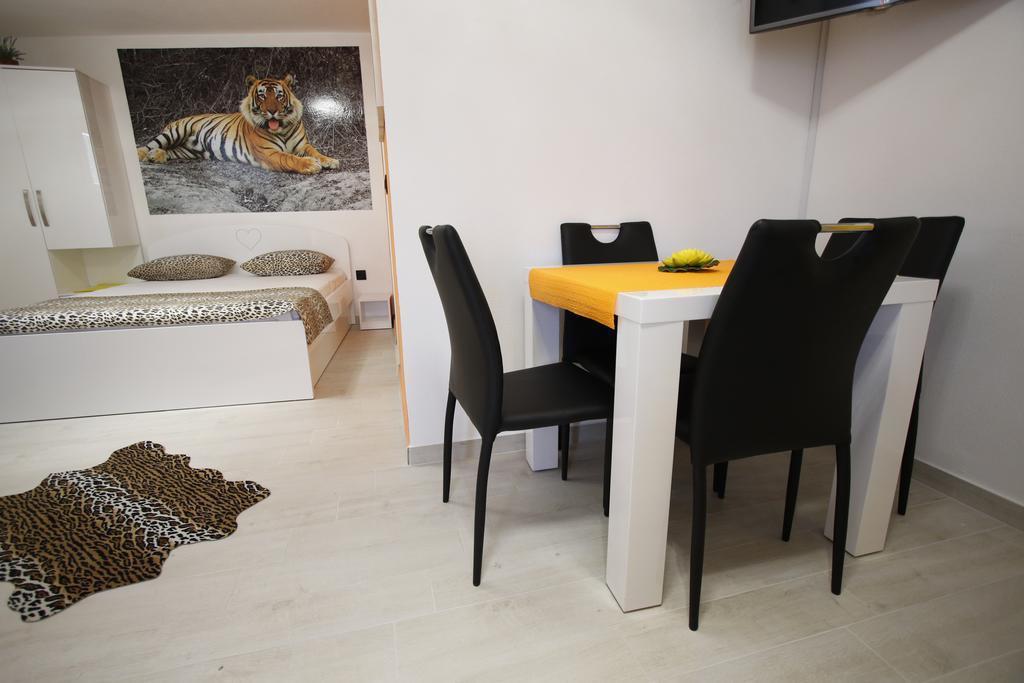 Apartment Story