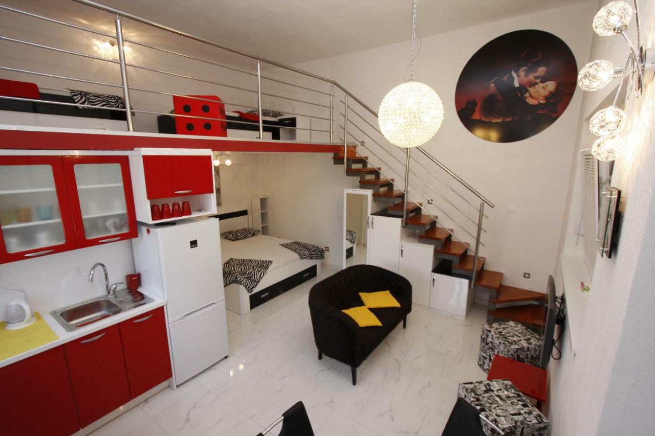 Apartment Story *